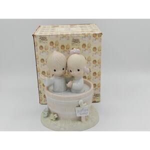 Precious Moments Let The Whole World Know Figurine Enesco E-7165 1981